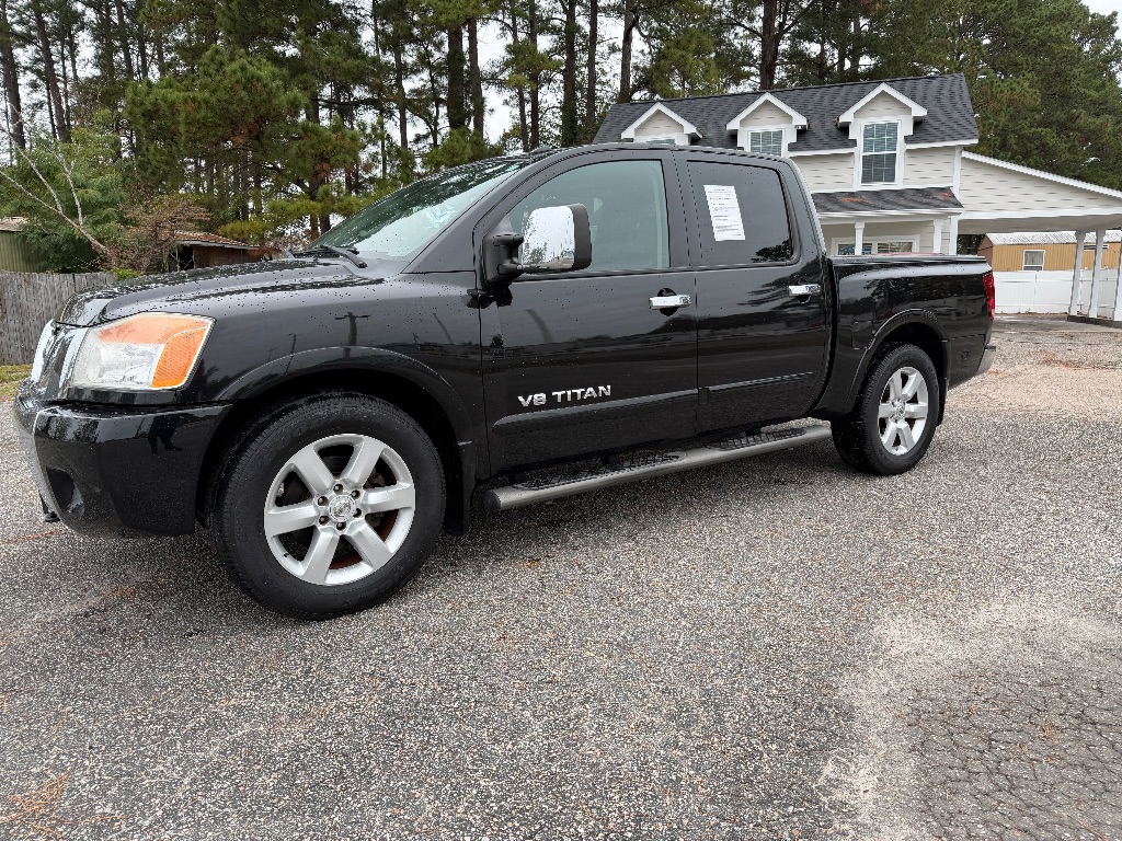 2009 Nissan Titan LE